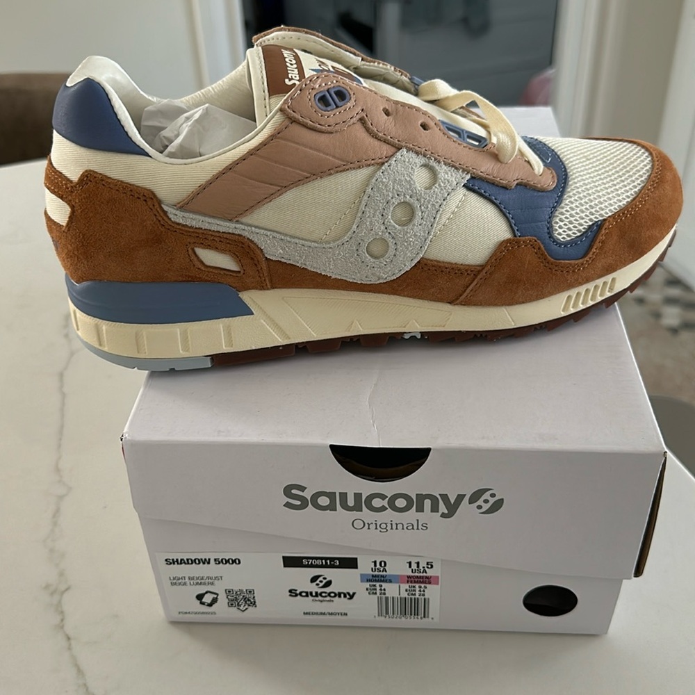 Mens Saucony Shadow 5000 sneakers- Size 10